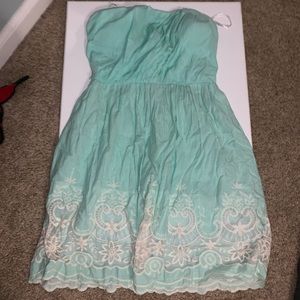 Blue strapless easterdress